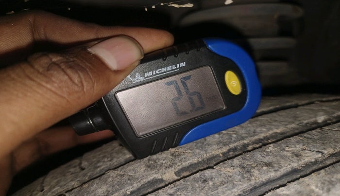 2010 Maruti Alto LXI, Petrol, Manual, 84,495 km, tyre