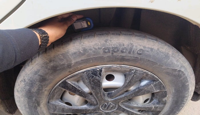 2022 Maruti Swift LXI, Petrol, Manual, 39,228 km, tyre