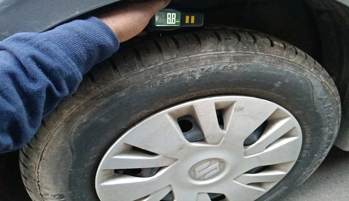 2013 Maruti Swift VXI, Petrol, Manual, 33,296 km, tyre