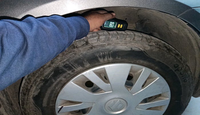 2013 Maruti Swift VXI, Petrol, Manual, 33,296 km, tyre