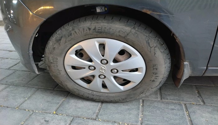 2012 Hyundai i10 SPORTZ 1.2, Petrol, Manual, 1,33,101 km, tyre