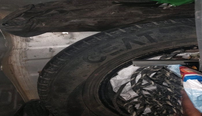 2018 Renault Kwid RXT 1.0 (O), Petrol, Manual, 73,321 km, tyre