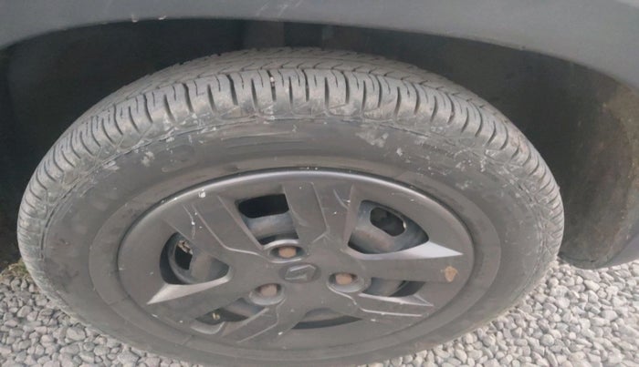 2018 Renault Kwid RXT 1.0 (O), Petrol, Manual, 73,321 km, tyre