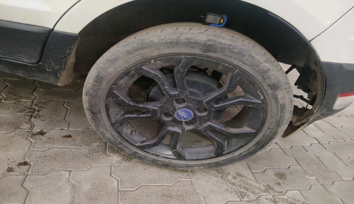 2018 Ford Ecosport TITANIUM 1.5L SIGNATURE EDITION (SUNROOF) DIESEL, Diesel, Manual, 62,721 km, tyre