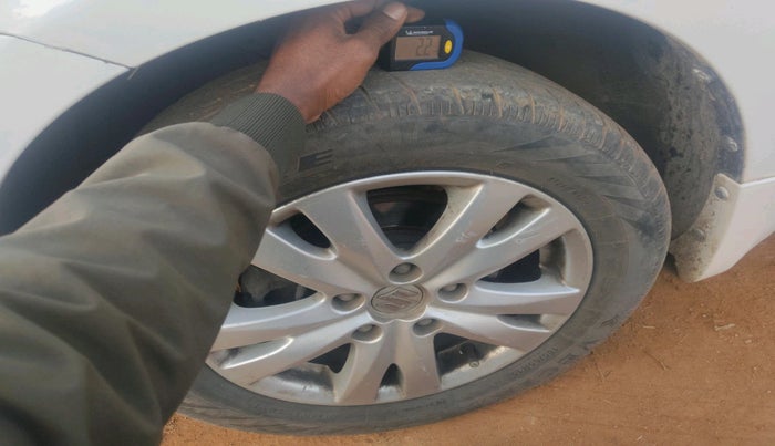 2017 Maruti Ertiga ZXI+, Petrol, Manual, 60,720 km, tyre