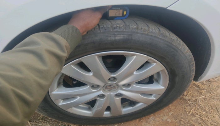 2017 Maruti Ertiga ZXI+, Petrol, Manual, 60,720 km, tyre