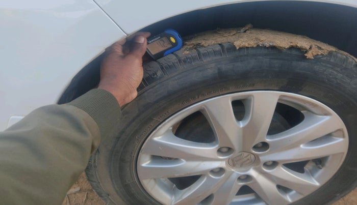 2017 Maruti Ertiga ZXI+, Petrol, Manual, 60,720 km, tyre