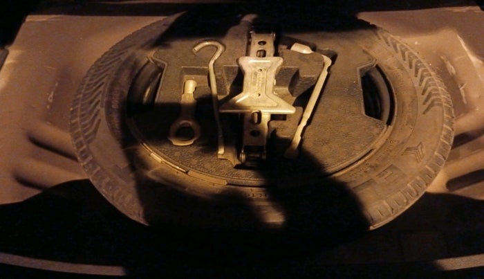 2015 Maruti S Cross ZETA 1.3, Diesel, Manual, 1,31,715 km, tyre