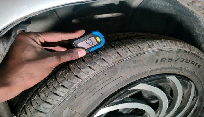 2018 Mahindra Kuv100 K2 TRIP CNG, Petrol, Manual, 63,415 km, tyre