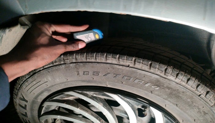 2018 Mahindra Kuv100 K2 TRIP CNG, Petrol, Manual, 63,415 km, tyre