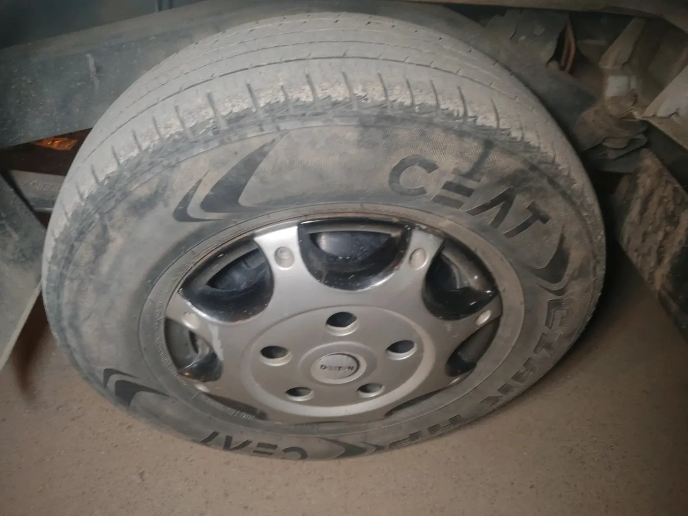 2021 Mahindra Bolero B6 (O), Diesel, Manual, 48,353 km, tyre