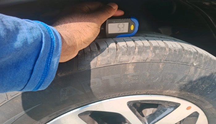 2020 Tata Harrier XZA PLUS 2.0L, Diesel, Automatic, 26,739 km, tyre