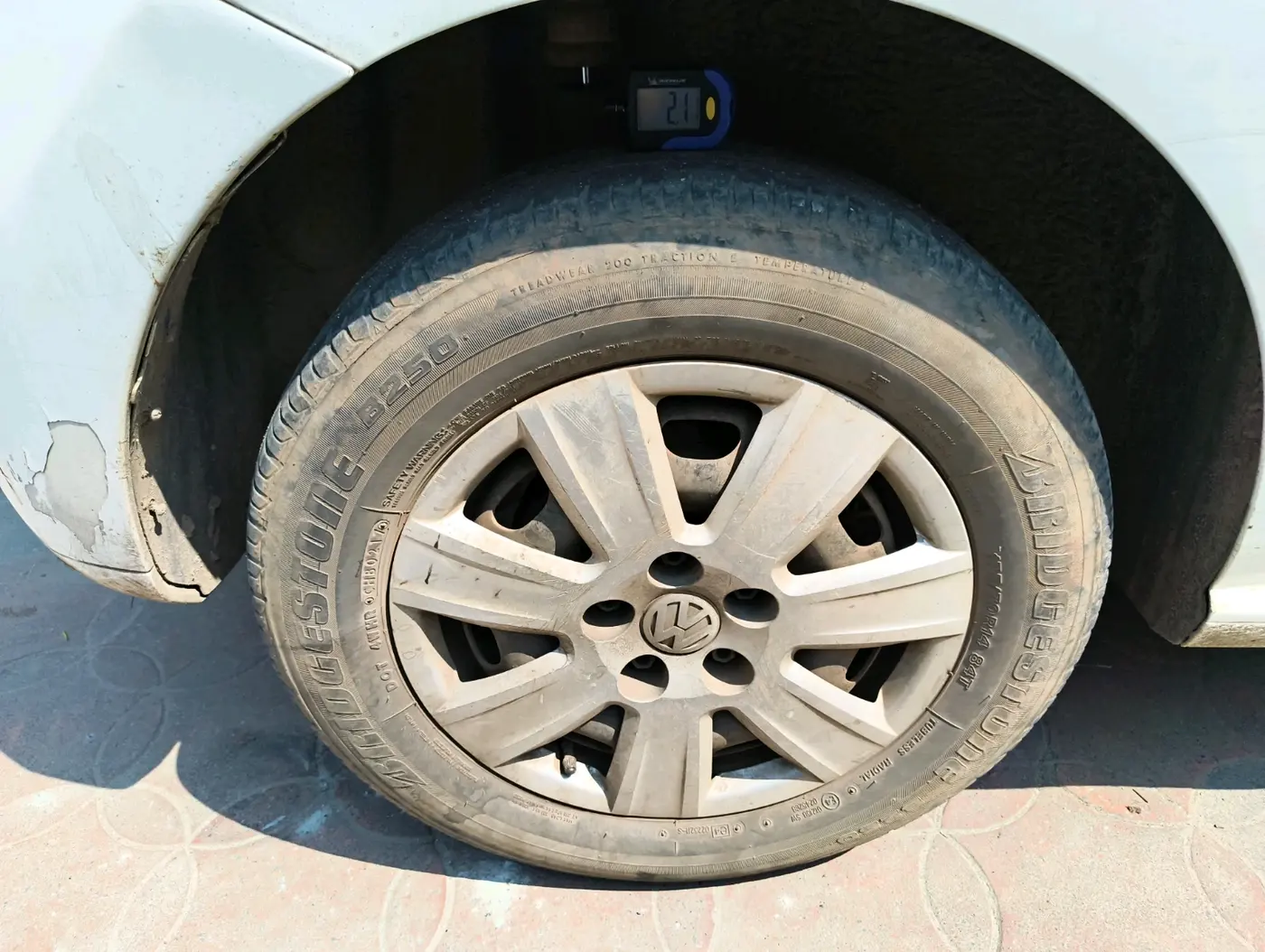 2011 Volkswagen Polo COMFORTLINE 1.2L, Diesel, Manual, 1,36,689 km, tyre