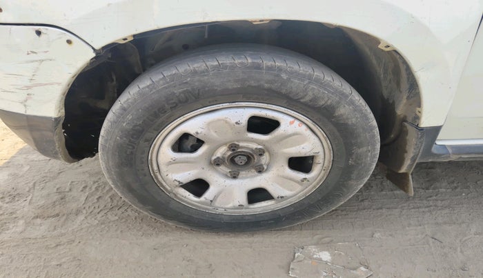 2015 Renault Duster 85 PS RXL DIESEL, Diesel, Manual, 1,12,253 km, tyre