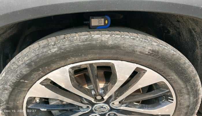 2021 MG HECTOR PLUS SELECT 2.0 DIESEL TURBO MT 7-STR, Diesel, Manual, 66,440 km, tyre