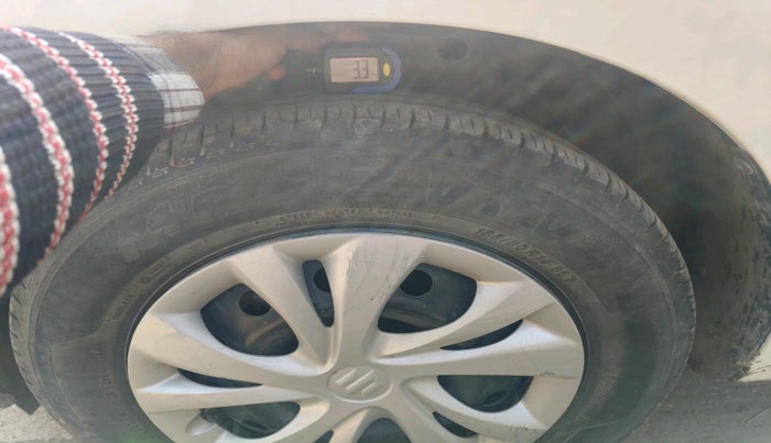 2021 Maruti Swift VXI, Petrol, Manual, 43,299 km, tyre