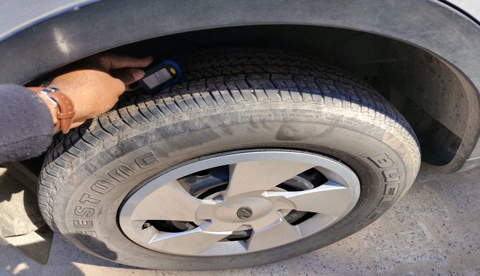 2019 Mahindra XUV500 W7, Diesel, Manual, 32,057 km, tyre