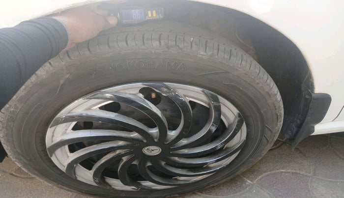 2017 Volkswagen Polo COMFORTLINE 1.5L, Diesel, Manual, 85,763 km, tyre