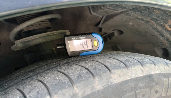 2013 Maruti Ertiga VDI, Diesel, Manual, 68,899 km, tyre