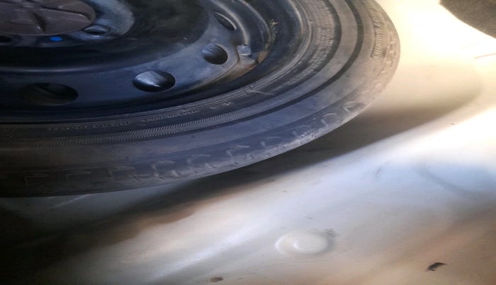 2018 Maruti IGNIS DELTA 1.2 AMT, Petrol, Automatic, 40,287 km, tyre