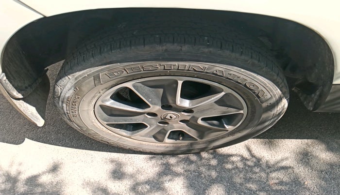 2018 Renault Duster 110 PS RXZ DIESEL, Diesel, Manual, 1,05,254 km, tyre