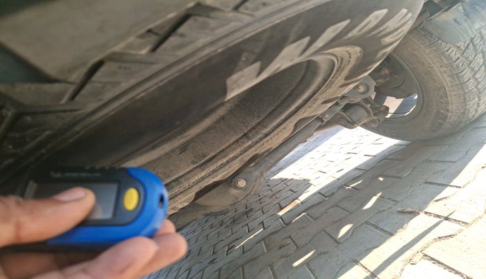 2017 Ford Endeavour TITANIUM 3.2 4X4 AT, Diesel, Automatic, 1,53,568 km, tyre