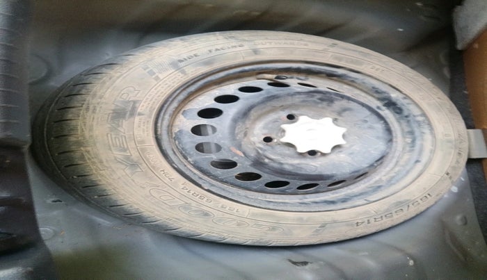 2017 Hyundai Grand i10 SPORTZ AT 1.2 KAPPA VTVT, Petrol, Automatic, 64,108 km, tyre