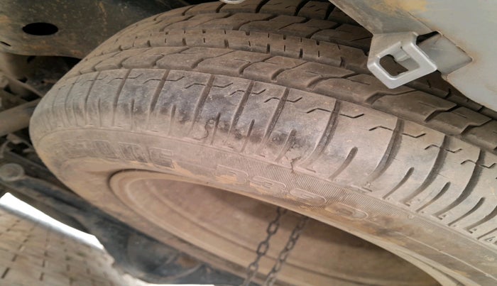 2017 Toyota Innova Crysta 2.8 GX AT 7 STR, Diesel, Automatic, 1,09,744 km, tyre