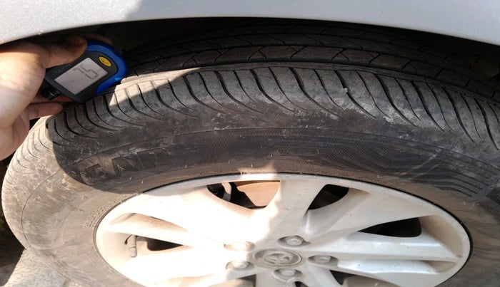 2017 Toyota Innova Crysta 2.8 GX AT 7 STR, Diesel, Automatic, 1,09,744 km, tyre