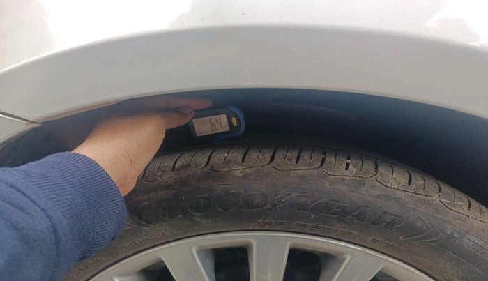 2016 Maruti Ciaz ZXI, Petrol, Manual, 76,683 km, tyre