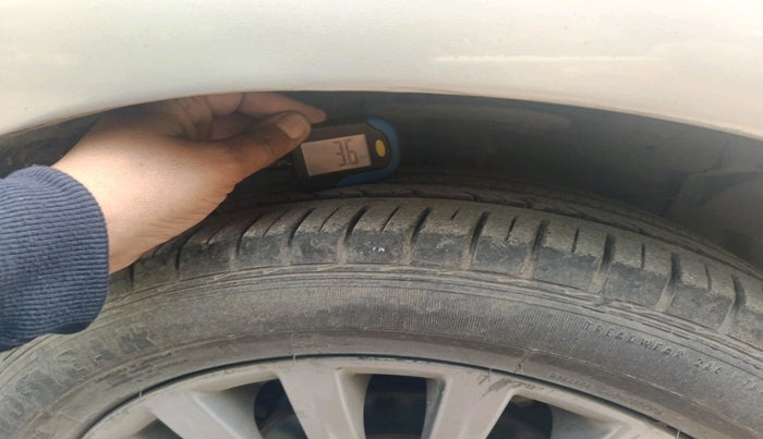 2016 Maruti Ciaz ZXI, Petrol, Manual, 76,683 km, tyre