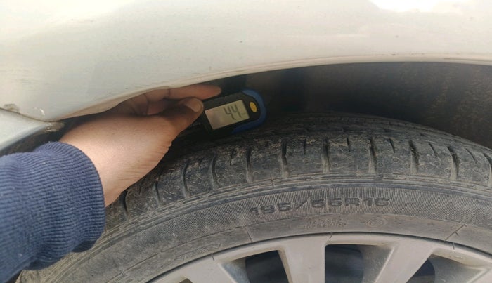 2016 Maruti Ciaz ZXI, Petrol, Manual, 76,683 km, tyre