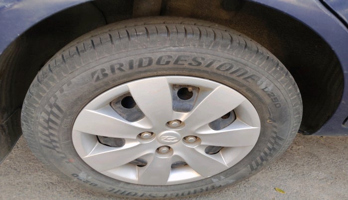 2010 Hyundai Verna TRANSFORM 1.6 VTVT, Petrol, Manual, 45,302 km, tyre