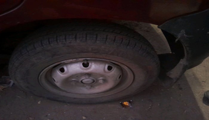 2010 Maruti Alto LXI, Petrol, Manual, 35,355 km, tyre