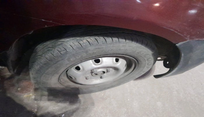 2010 Maruti Alto LXI, Petrol, Manual, 35,355 km, tyre