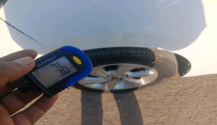 2017 Hyundai Xcent SX 1.2, Petrol, Manual, 55,063 km, tyre