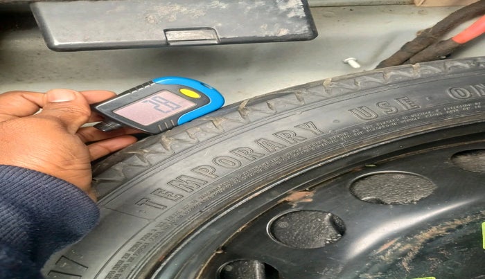 2017 Audi A4 35 TDI Technology, Diesel, Automatic, 82,944 km, tyre