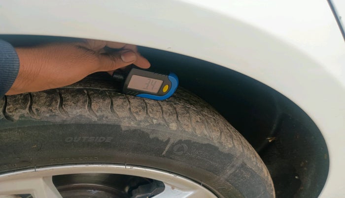 2017 Audi A4 35 TDI Technology, Diesel, Automatic, 82,944 km, tyre