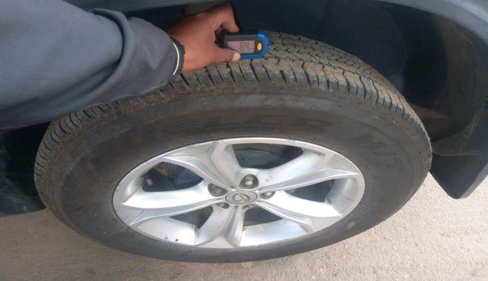 2019 Tata Harrier XZ 2.0L, Diesel, Manual, 1,27,596 km, tyre