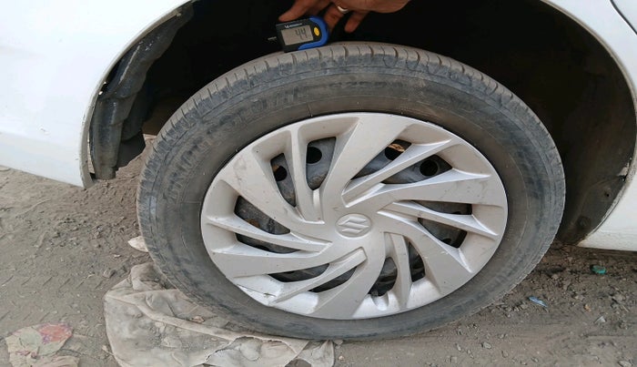 2017 Maruti Ertiga VXI CNG, Petrol, Manual, 1,14,374 km, tyre