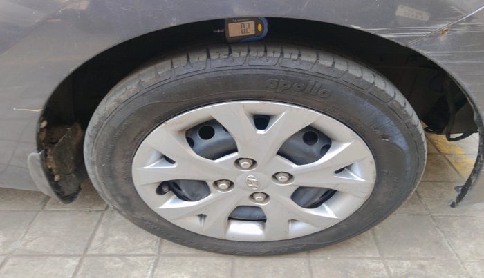 2015 Hyundai Grand i10 SPORTZ 1.2 KAPPA VTVT, Petrol, Manual, 43,000 km, tyre