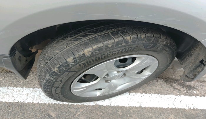 2017 Ford Ecosport TREND 1.5L PETROL, Petrol, Manual, 1,08,543 km, tyre