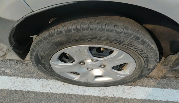 2017 Ford Ecosport TREND 1.5L PETROL, Petrol, Manual, 1,08,543 km, tyre