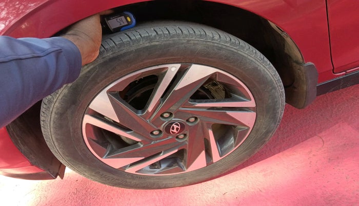 2023 Hyundai NEW I20 ASTA (O) 1.2 IVT, Petrol, Automatic, 28,238 km, tyre