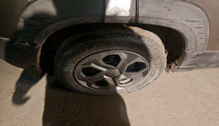 2023 Maruti BREZZA VXI, Petrol, Manual, 26,568 km, tyre