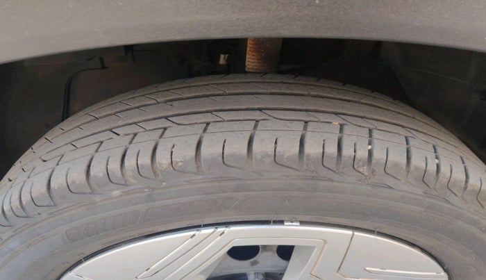 2025 Tata NEXON SMART PLUS 1.2 REVOTRON, Petrol, Manual, 9,959 km, tyre