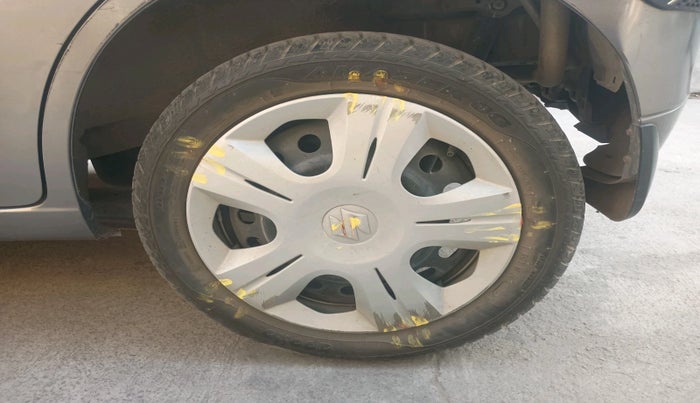 2017 Maruti Wagon R 1.0 VXI AMT, Petrol, Automatic, 13,860 km, tyre