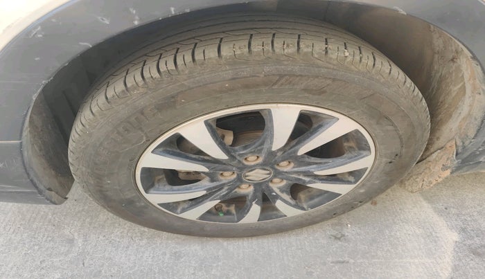 2018 Maruti S Cross ZETA 1.3, Diesel, Manual, 1,86,648 km, tyre