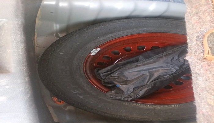 2023 Nissan MAGNITE XV PREMIUM TURBO CVT, Petrol, Automatic, 54,270 km, tyre