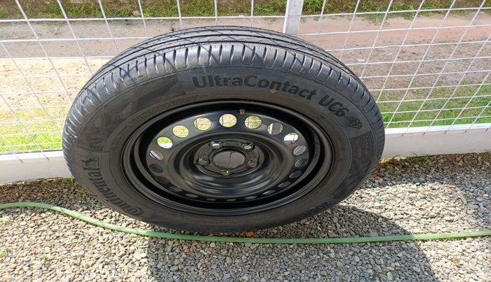 2020 KIA SELTOS HTK PLUS 1.5, Petrol, Manual, 95,037 km, tyre